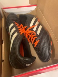Adidas 足球塑膠釘鞋 uk10