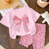 2 ชิ้น ลายพิมพ์โบว์เสือดาวสีชมพูหวานน่ารัก, สไตล์บัลเลริน่า, ชุดเสื้อแขนสั้นและกางเกงขาสั้นสไตล์มินิ