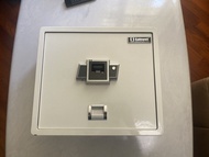 Safewell 指紋辨識電子 保險箱 夾萬 safe