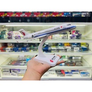 Display aircraft model with alloy base and removable wheels, size 24cm, ARJ China Eastern C909 MB240