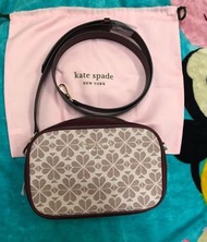 Kate Spade Crossbody Bag With Spade Flower,專門店款，retail,相機袋，bag,handbag,斜揹/咩袋，woc,wallet on chain,鏈可拆