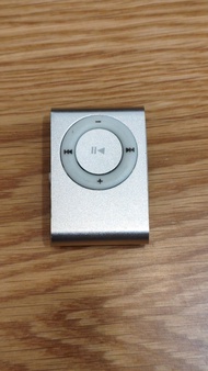 銀色 MP3 夾式隨身聽播放器