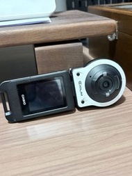 Casio EXILIM FR10 翻轉相機