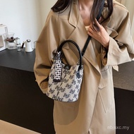 Premium reka bentuk beg beg beg wanita 2025 vintage bahu beg beg