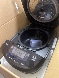 Tiger虎牌5.5人份壓力IH電子鍋（型號：JPV-C100 KG）