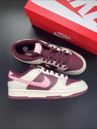 【💖全新】Nike Dunk Low “Night Maroon and Medium Soft Pink ” 板鞋 酒紅色 情人節 男女同款