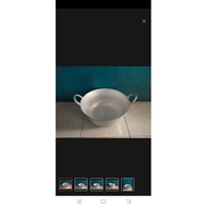 42cm diameter frying pan