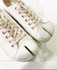 Maison Margiela Tabi 分趾帆布鞋
