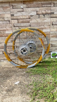 ชุดล้อลายสายฟ้า-ลายหมากรุกล้อ  folcon  Akront1.40-17 เวฟ110i เวห125iปลาวาฬ