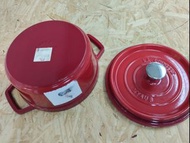 Staub 鑄鐵鍋 紅色