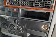 VW T4 GP VR6 短軸 音響 主機 收納盒 置物盒