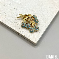 •DANIEL• 歐美老件 Swarovski小鑽彩鑽捧花胸針