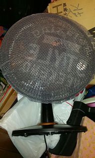 Pricerite 12 吋座枱風扇 (不包括防麈網), 風力不強合老人家用，屯門交收，table fan, rather weak wind, suitable for elderly, 12 in