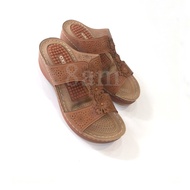 [ส่งเร็วพิเศษ!] 8am รองเท้าเพื่อสุขภาพ รองเท้าส้นเตารีดแบบสวม งานเย็บมือทนทาน สวมใส่สบาย น้ำหนักเบาม