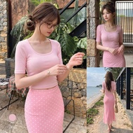 Set Of 2 Pieces Soft Pink Crop Top With A U-Neck Polyester Fabric + Mesh Fishtail Skirt With Lining 