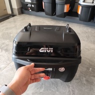 Givi B32NB-ADV 32L Case (B32N ADV), Full Accessories Backrest, Mesh, Genuine Shockproof Lining.