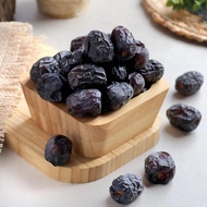 Ajwa Kurma Grade VIP ( 200g  Dates ) Luxurious and Delicious Taste the Magic of Madinah Premium Supe