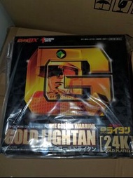 Actiontoy ES合金 24K黄金戰士