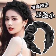 White Deer Same Style Increased Skull Top Scrunchy Headband Women Style Fluffy Hairpin Showing Face 