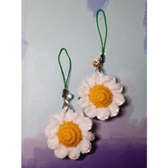 Mini Crochet daisy keychain - Crochet daisy