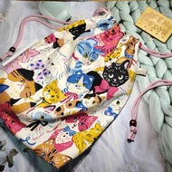 貓咪系列-日本布白底彩繪貓咪尿布袋束口袋-尿布束口袋-大束口袋