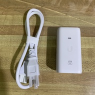 Bộ nguồn Unifi POE gigabit 48V model GP-V480-032G mới màu trắng
