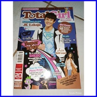 Ⅾ ✙ இ Total Girl Magazine with poster of Ariana Grande