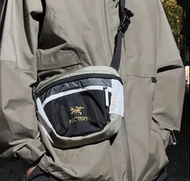 全新現貨不用等 Arcteryx x beams japan mantis 2L 拼色 waist bag