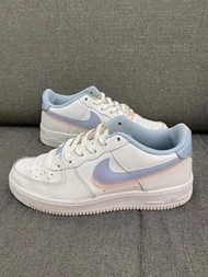 【全新】Nike Air Force 1 Low Double Swoosh（GS）白藍粉雙鉤