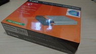 [全新] D-Link DES-1008D 8-Port 10/100Mbps Switch