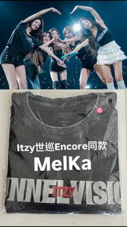 全新 ITZY 3RD WORLD TOUR 香港演唱會官方週邊衫 CHARCOAL T-SHIRT