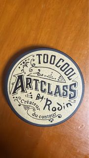 Too Cool For School 輪廓修容餅