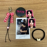 GANTUNGAN HOLO Edition - haechan taste pink magenta keyring pin button Hanger Kpop Merch