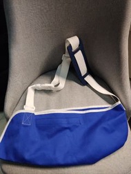 Medex E18 - Universal Arm Sling 通用手臂吊帶