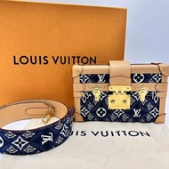 LV 1854限量款藍色丹寧petite malle硬盒子20*12.5*5 99新配件盒子塵袋