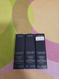 DIOR FOREVER SKIN GLOW 粉底液