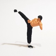 Miniature toy Figure Bruce Lee scale 1-64 diorama diecast