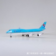 Korean Air Boeing with Wheels and Lights747-8Simulated Civil Aviation Airliner Model Ornament Gift
