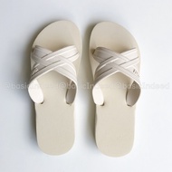 Puppa รองเท้าแตะ รุ่นหูไขว้ แบบสวม - ขาวครีม