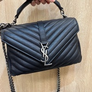 YSL 黑牛皮霧銀釦斜背學院包