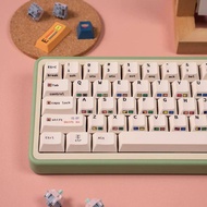 【Keycap Only】ชุดปุ่มกด C64แกะสลักด้านข้างแบบมินิมอลลิสต์147คีย์โปรไฟล์เชอร์รี่ PBT 7U การระเหิดแถบแย