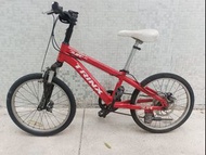紅色 Trinx 單車