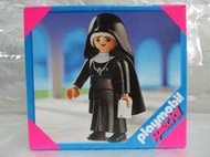 Playmobil 4631 修女 未拆盒況如圖 盒舊 2003