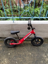 Strider 紅色平衡車