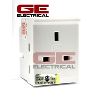 MK 692 3-Way Socket Adapter White Fused