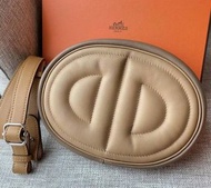 Hermes In The Loop 豬鼻腰包 sesame芝麻色