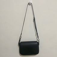 小CK Charles & Keith 官網限定黑色肩背包📌有防塵袋