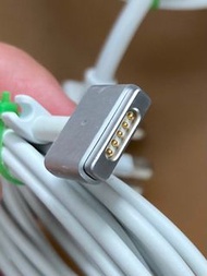 Apple MagSafe 充電器