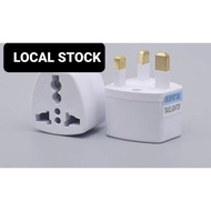 UK 3 Pin plug Universal Adapter. 3 pin plug. Travel adapter. 3 pin adapter