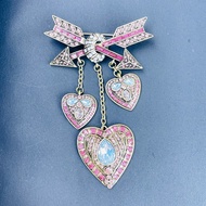 Heavy Industry Pavé Cupid Arrow Brooch HAIDI DAUS Heidi Antique Gold Rhinestone Heart Clothing Pin